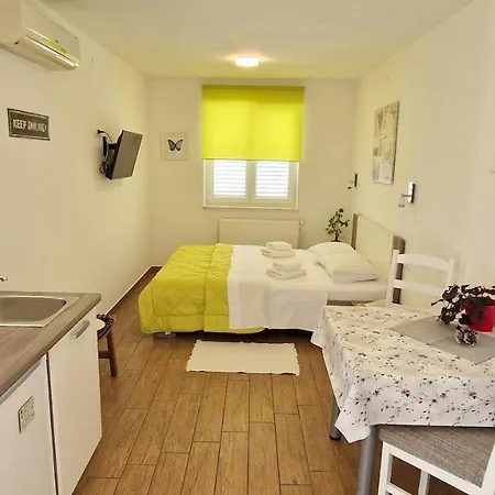 Apartment Pipo Krk Town Exterior photo